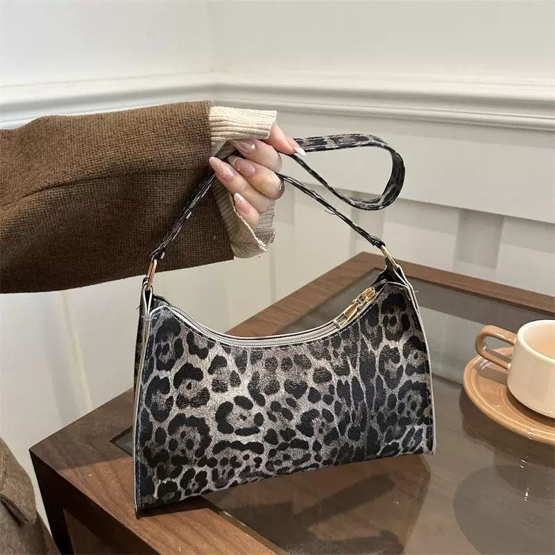 Leopard print shoulder bag