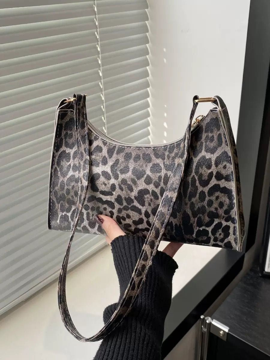 Leopard print shoulder bag