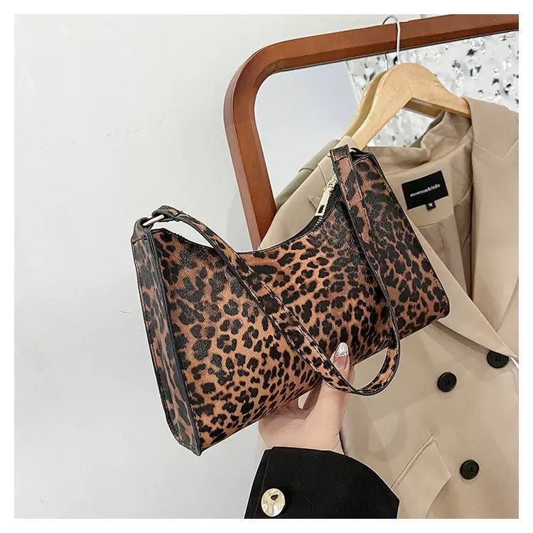 Leopard print shoulder bag