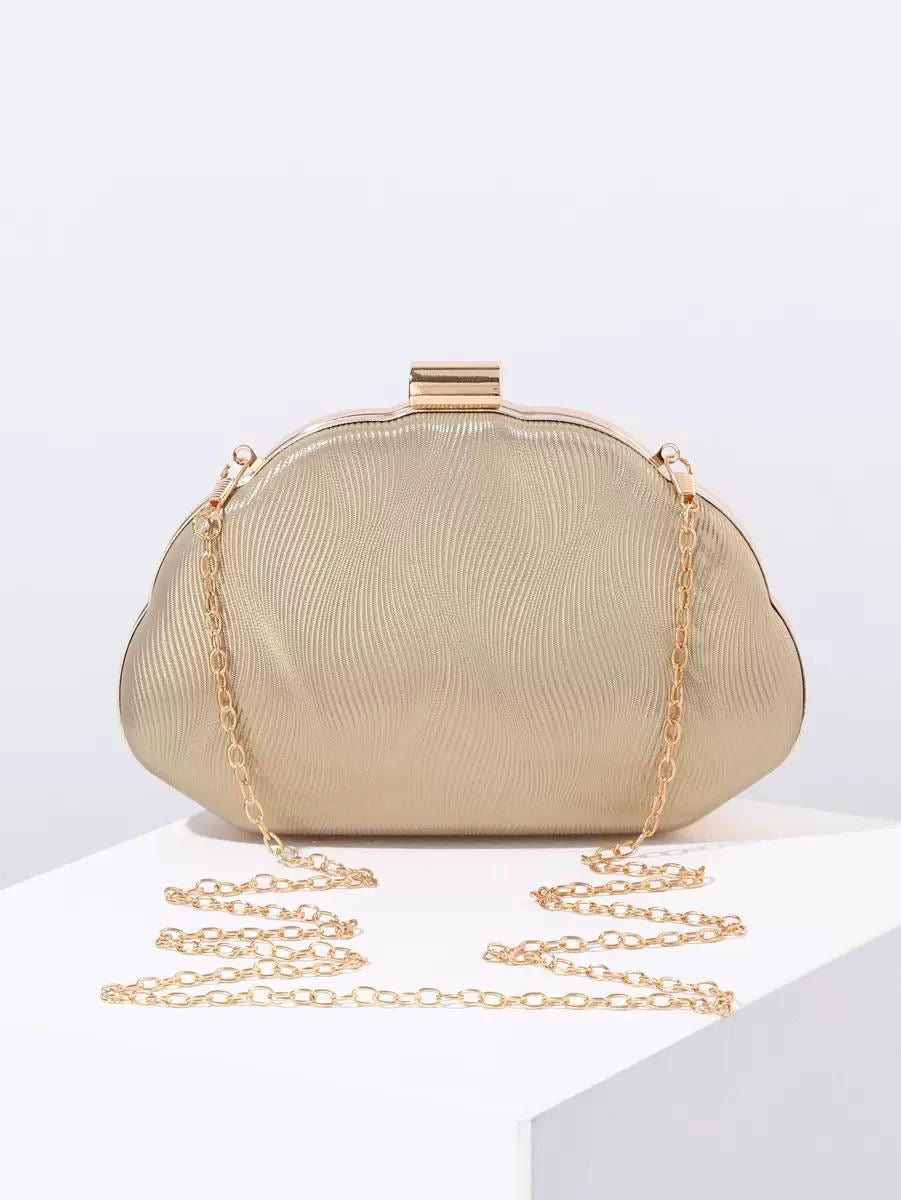 Seashell clutch